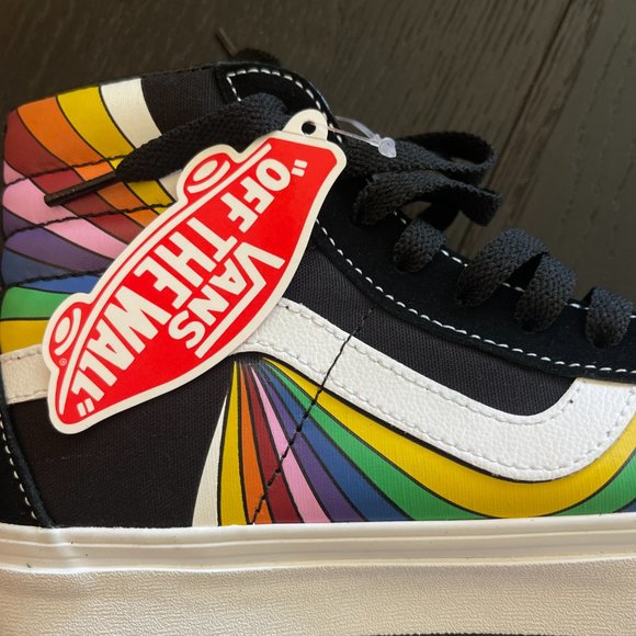 NWT Sk8-Hi Vans Multicolor - US Mens 6.5 - Picture 3 of 6